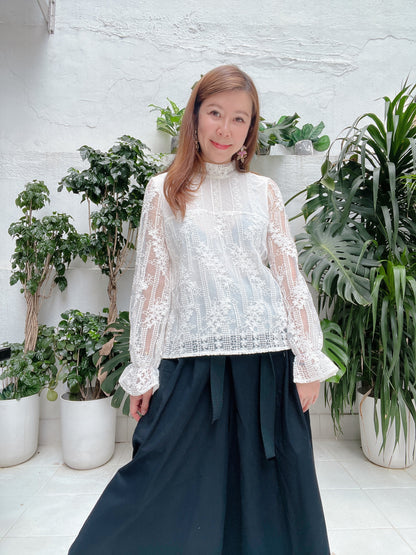 LACE BLOUSE