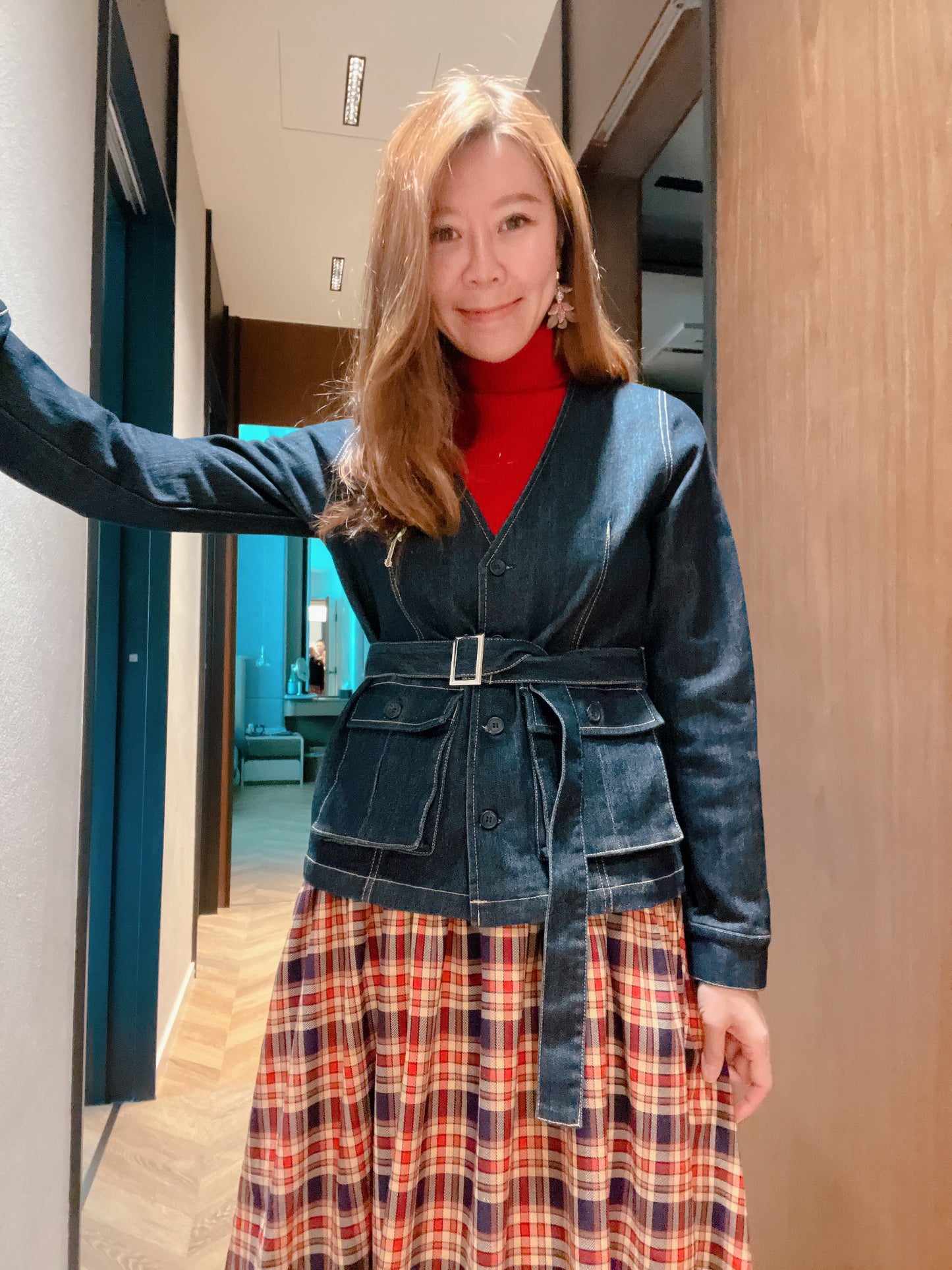 STRETCHY V NECK DENIM JACKET