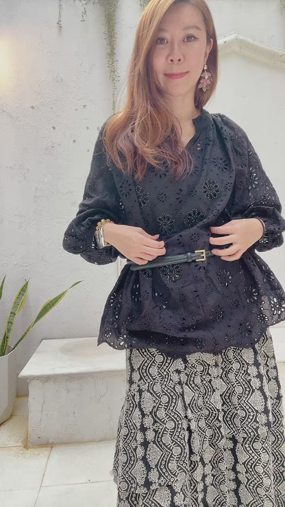 CRYSTALS EMBROIDERY TOP
